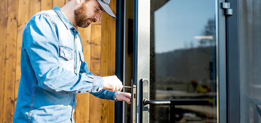 Frameless Glass Storefront Door Locks Replacement in Carpentersville