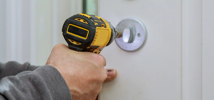 Street Locksmith For Smart Lock Repair in Carpentersville