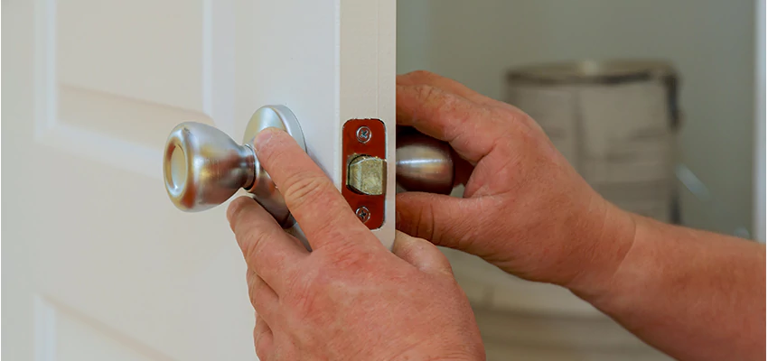 AAA Locksmiths For lock Replacement in Carpentersville